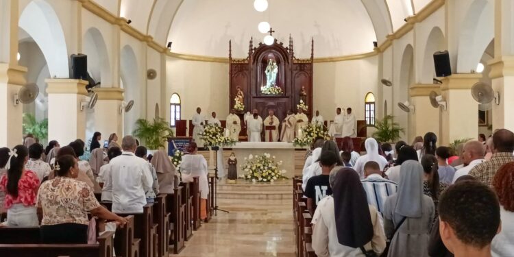 Colegio Divina Pastora arriba a sus 75 años de fundación