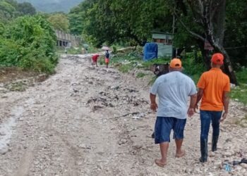 Lluvias incomunican a Jimaní y Boca de Cahón e inundan Villa Jaragua