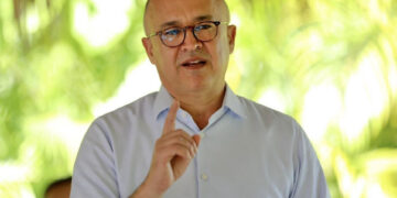 Francisco Domínguez Brito advierte «deterioro institucional» por intercambios de disparos y ejecuciones extrajudiciales