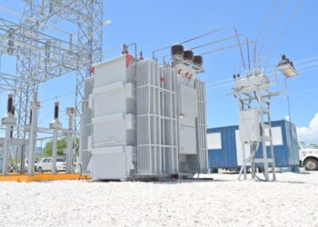 Edesur instala transformador de potencia y circuitos nuevos en Jimaní