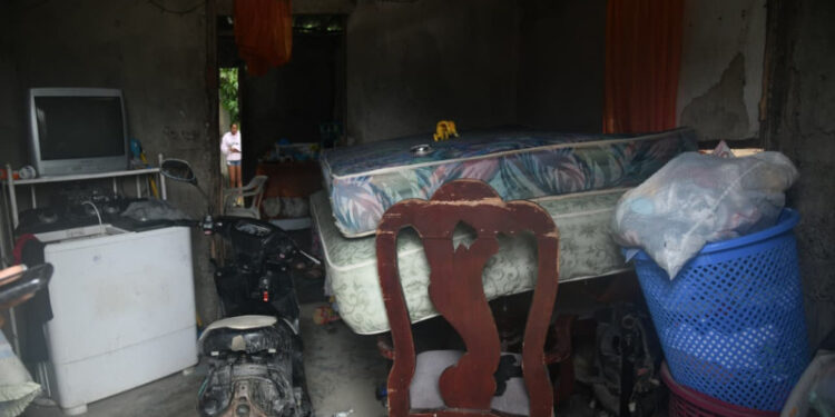 Azua y Baní «sufren» por lluvias