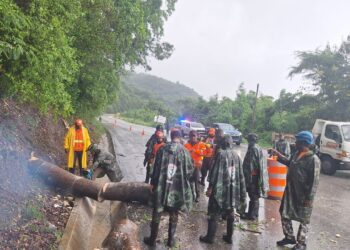 Lluvias «incomunican» comunidades en Paraíso