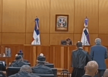 Chalas declara y va «derechito» a un centro de salud