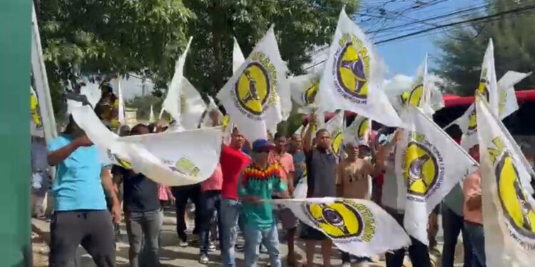 Pasaje urbano podría costa RD$200 si quitan subsidio