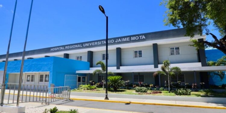 Un «apagón» afecta Hospital Jaime Mota