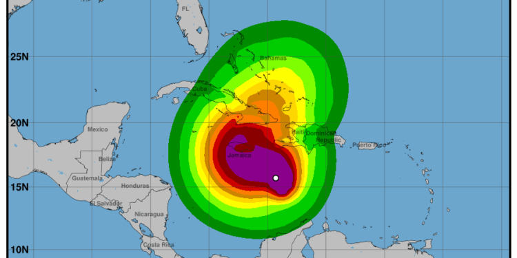 Melissa sigue fortaleciéndose