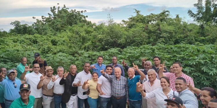 Solicitan juramentarse en la Fuerza del Pueblo en Barahona