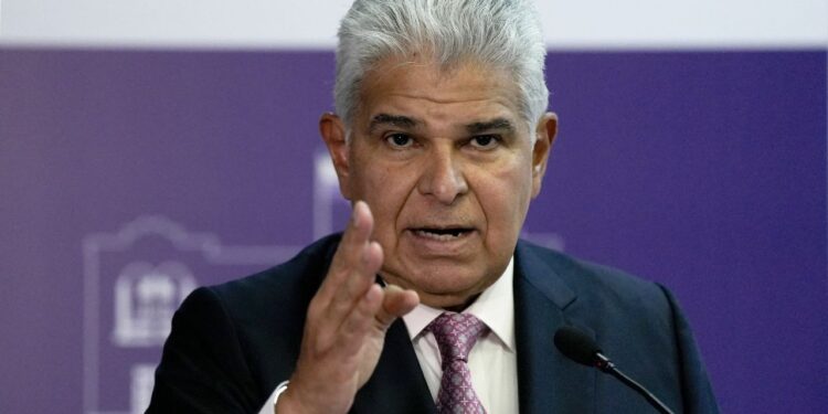 Presidente de Panamá viene a la Cumbre