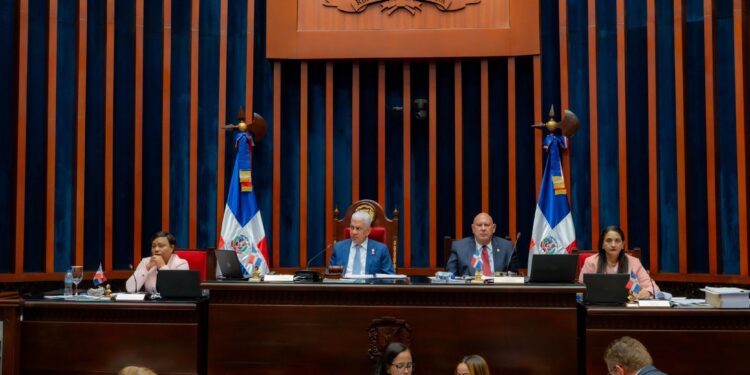 Senado elimina pago obligatorio del 10% de propina en pedidos digitales