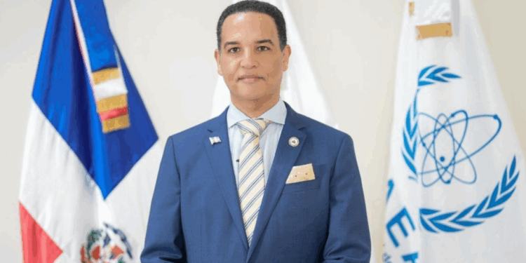 Abinader designa un nuevo director en la ETD