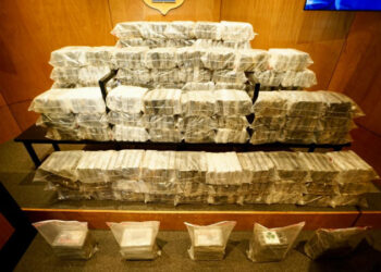 Incautan 484 paquetes de cocaína frente a costas de Pedernales