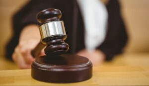 Además, deberá pagar 5 millones como reparación a los daños causados a la familia del asesinado