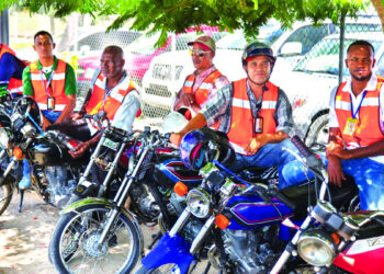 Motoconchos e identifican con el uso de casco protector