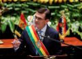 Rodrigo asume presidencia de Bolivia