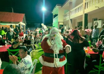 FP reúne a su militancia en un abrazo navideño en Barahona