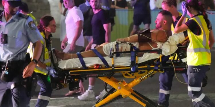 Al menos 11 muertos en un "ataque terrorista" durante una celebración judía en una popular playa de Australia