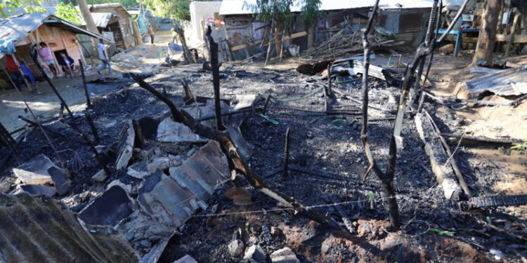 Incendio deja familias sin hogar en Dajabón