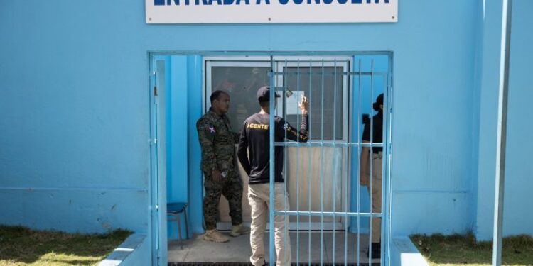 Corrupción, no migración haitiana, causan crisis en RD