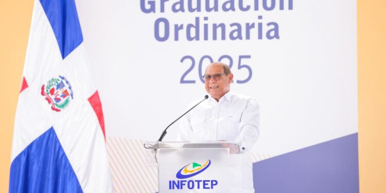 Infotep gradúa nuevos técnicos, docentes y especialistas en el Sur