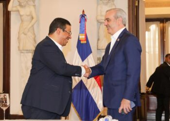 Carlos Pimentel resalta reforma de contrataciones públicas