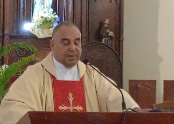 Párroco Ángel Cuevas