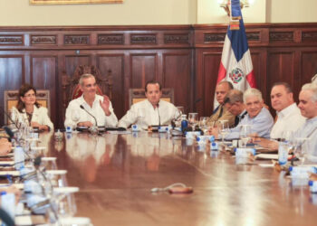 Gobierno realiza Consejo de Ministros extendido