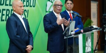 FP afirma deuda creció US$110 millones cada día en 2025