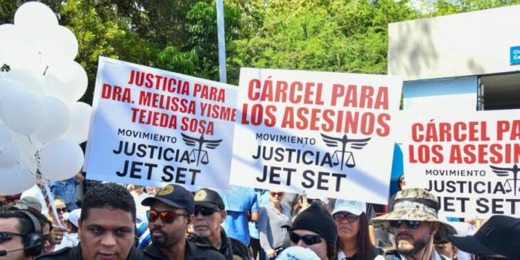 Protesta por tragedia Jet Set: «entre dolor y reclamo de justicia»