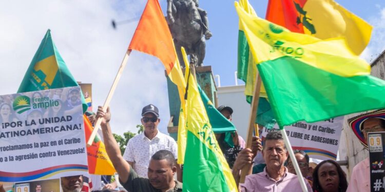 Frente Amplio y Alianza País condenan violen soberanía Venezuela