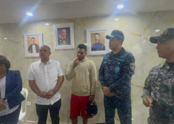 Joven buscado por múltiples delitos se entrega a la Policía