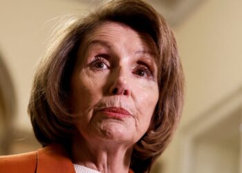 Nancy Pelosi critica operación de Trump en Venezuela