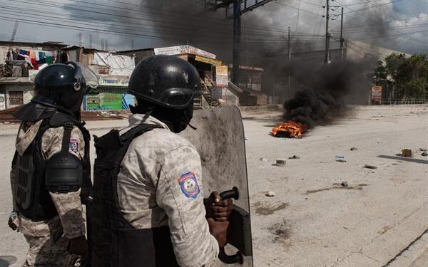 Alta tensión en Haití por protestas exige destitución del CPT