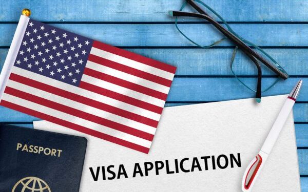 Trump suspende visados inmigrantes a ciudadanos de 75 países