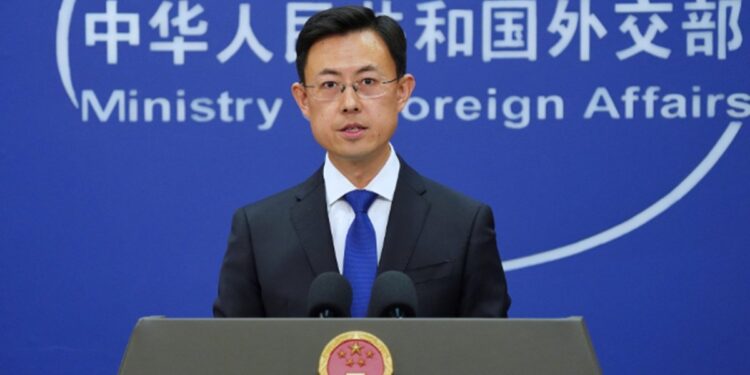 China pide solución política tras misiles de Corea del Norte