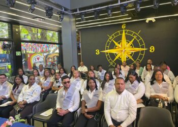 UASD e INFOTEP entregan 54 técnicos en cultura y servicios turísticos en Pedernales