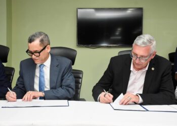 Trabajo e ITF firman acuerdo para fortalecer derechos en el transporte