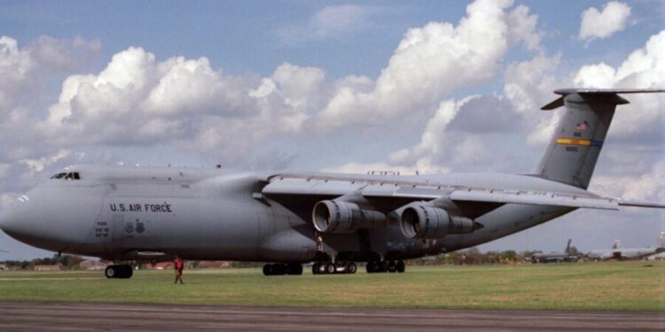 Retiran aviones militares de EEUU del AILA en RD