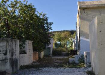 Cementerios de Barahona están abandonados