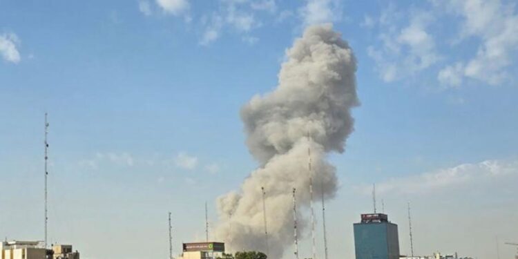 EE.UU. e Israel atacan a Irán este sábado