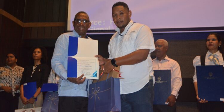 UASD Recinto Barahona da bienvenida al semestre académico