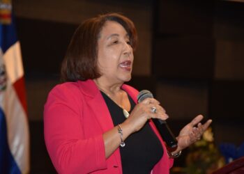 Con motivo de conmemorarse este domingo 8 de marzo el Día Internacional de la Mujer, la subdirectora académica de la Universidad Autónoma de Santo Domingo (UASD), doctora Ana Lucía Beltré, destacó el rol que desempeña la mujer dominicana en los procesos de transformación social, educativa y económica del país.