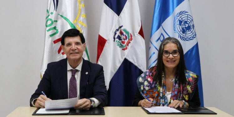 Fundación Rica y PNUD a favor de comunidades en Villa Altagracia