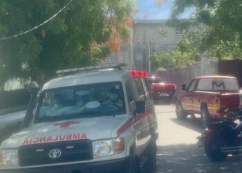 Abuelo y nieto mueren durante incendio en el barrio Enriquillo