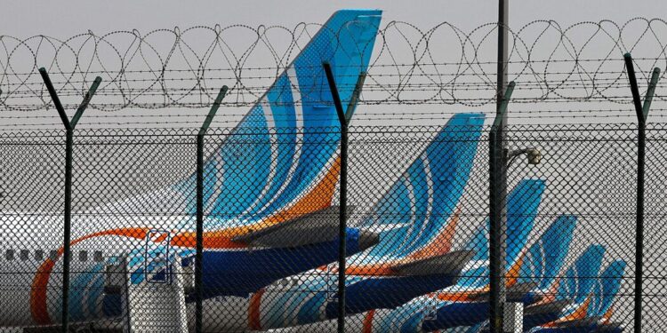 Cientos de miles de viajeros varados en Oriente Medio