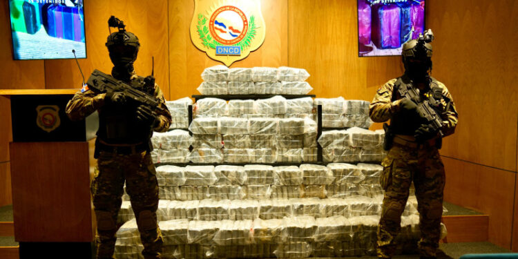 DNCD incauta 564 paquetes de cocaína en playa San Rafael