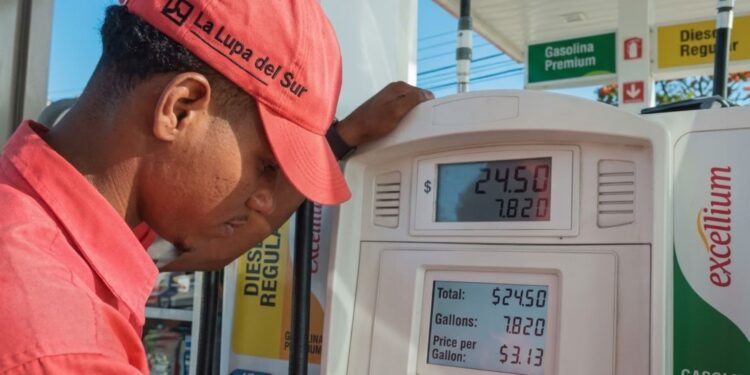 Gobierno aumenta RD$5. a la gasolina y al gasoil; congenla GLP