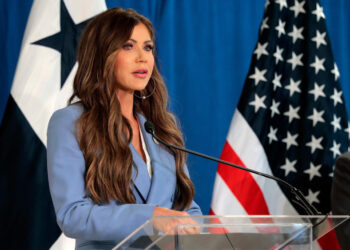 Kristi Noem visita RD y se reúne con el presidente Abinader