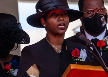 Martine Moise testifica en juicio por asesinato de su esposo