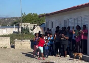 Paraliza docencia y queman gomas en Honduras, Tamayo