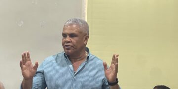 FP Barahona califica “fantasioso” discurso de Abinader sobre obras